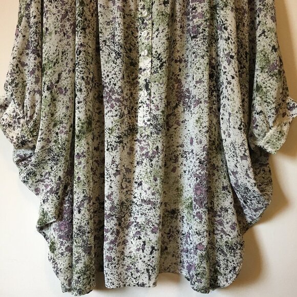 Kensie Abstract Paint Splatter Dolman Sleeve Blouse - Picture 4 of 15